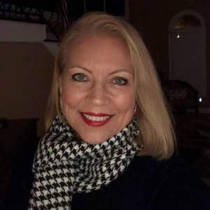 Meet your Posher, Suzette